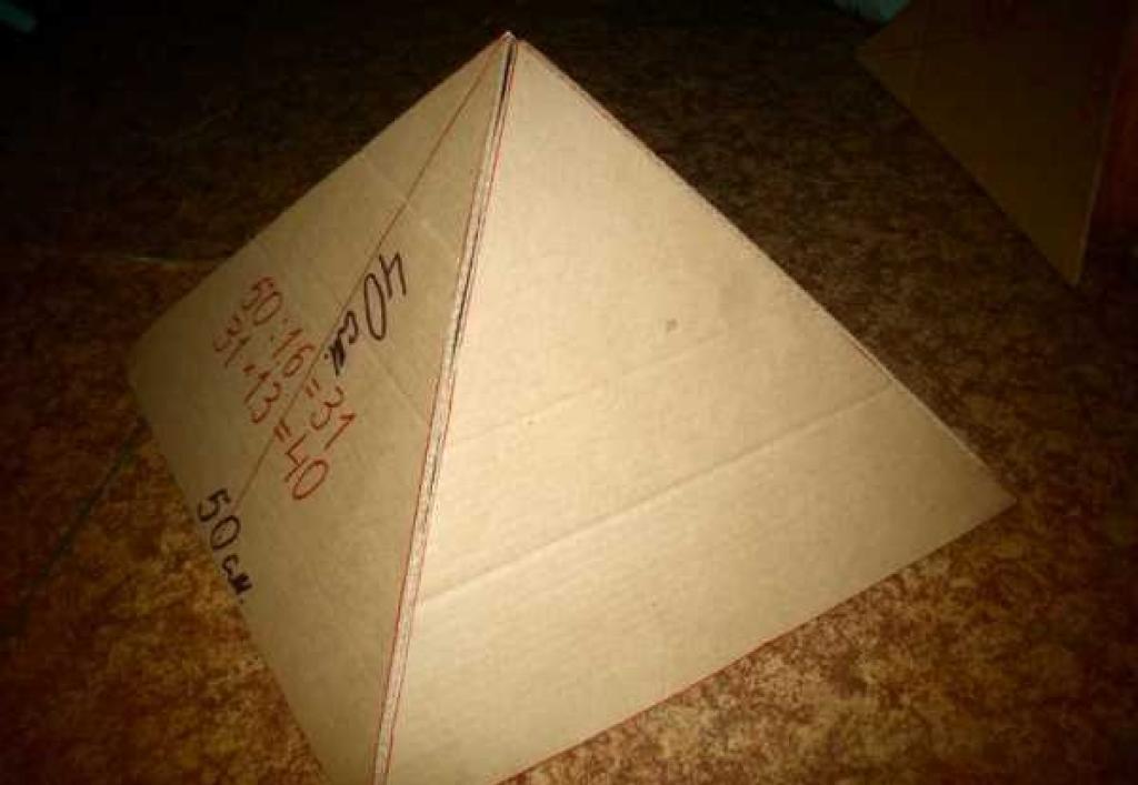 Как сделать модель пирамиды